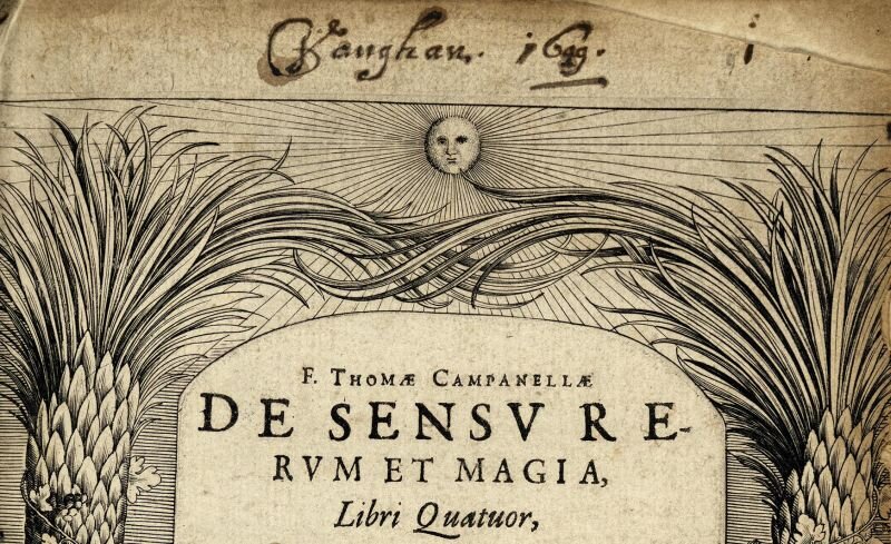 Hanner uchaf tudalen deitl 'De sensu rerum et magia' gan Tommaso Campanella gan gynnwys llofnod Henry Vaughan