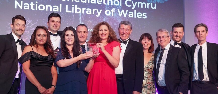 Llwyddiant i Lyfrgell Genedlaethol Cymru wrth iddi Ennill Gwobr Genedlaethol