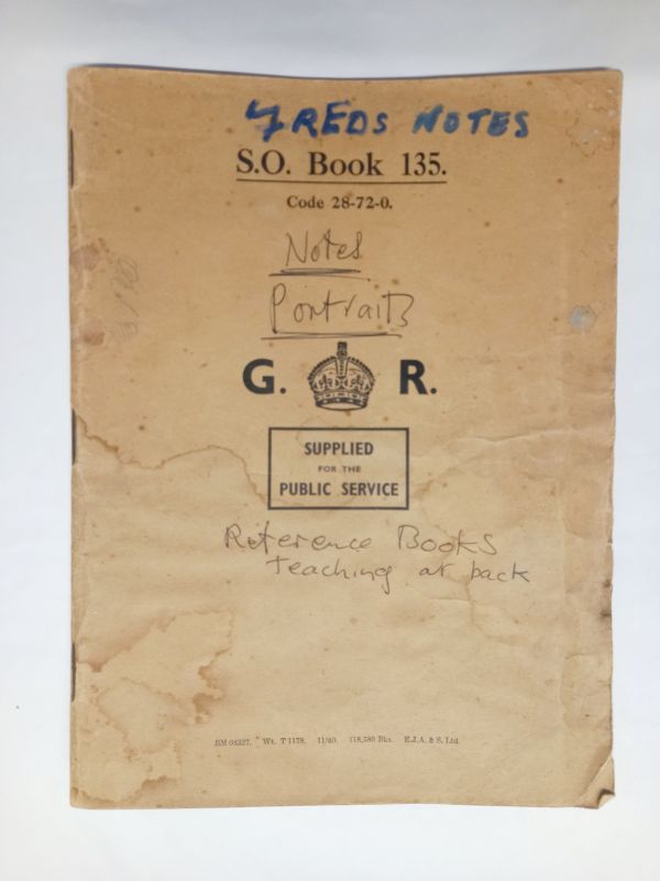 Llyfr nodiadau a ddefnyddiwyd gan Alfred Janes gyda 'Fred's Notes' wedi'i ysgrifennu ar y clawr