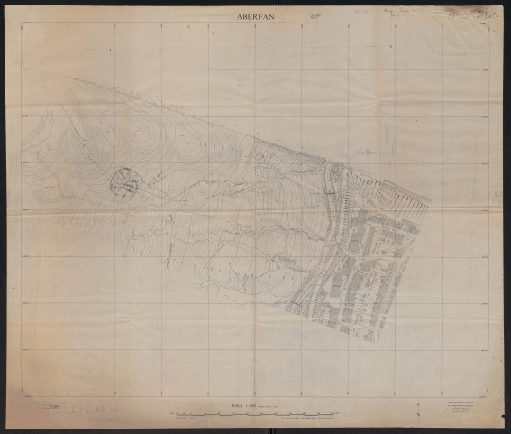 Lluniad Aberfan gan Swyddfa Hunting Surveys Ltd. cc-no